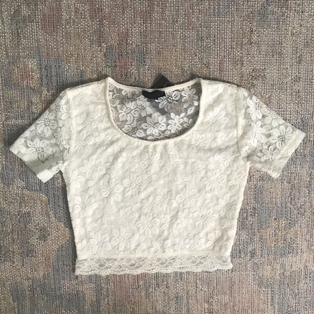 Floral lace crop top with lining